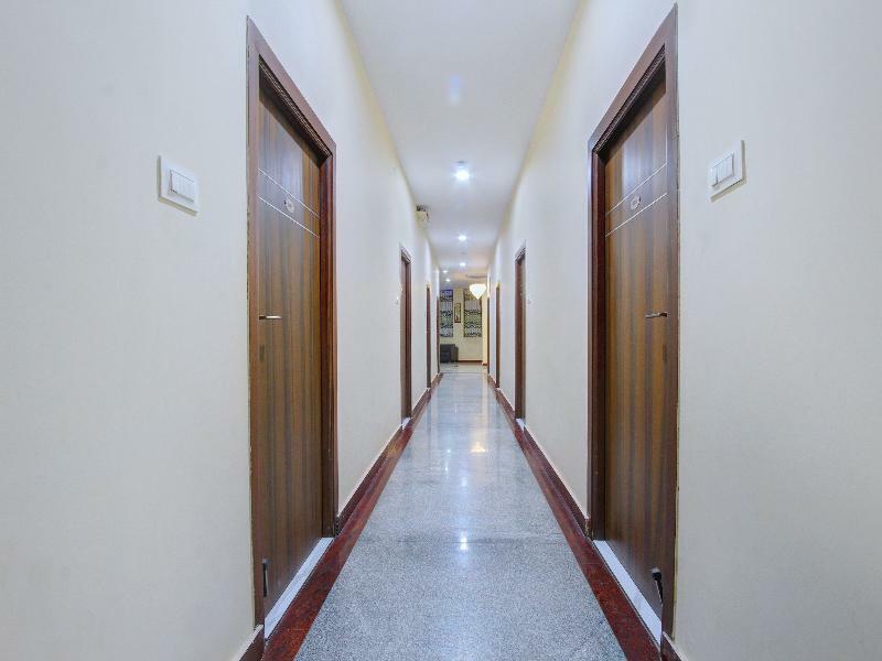 Hotel Oyo 7627 Royal Plaza Hyderabad Exterior foto